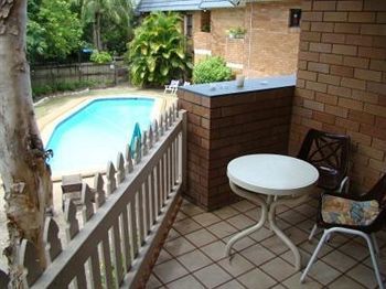 Noosa Yallambee Holiday Apartments Noosaville Kültér fotó